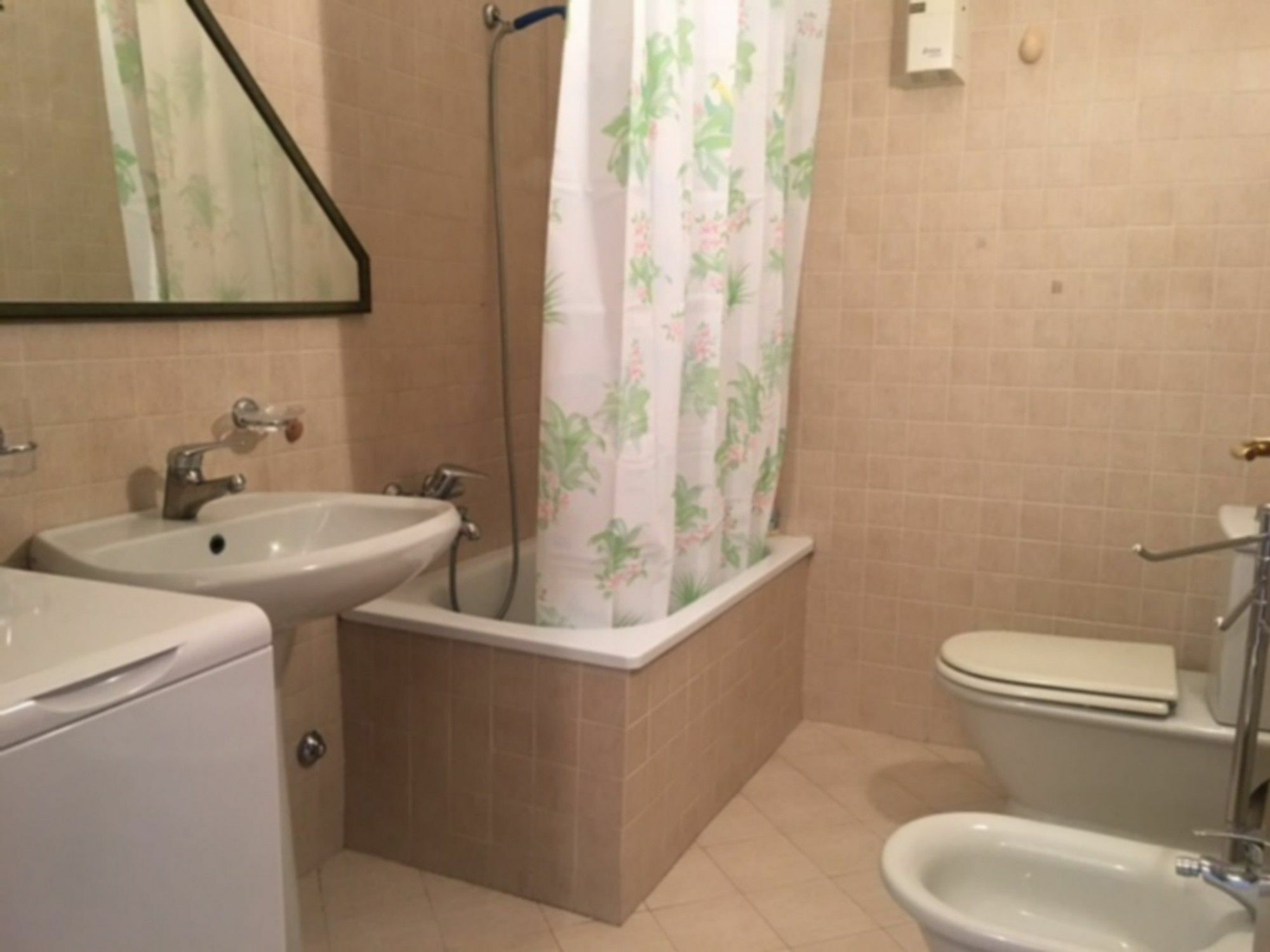 Sarno Apartments Caravaggio Sirmione Zewnętrze zdjęcie